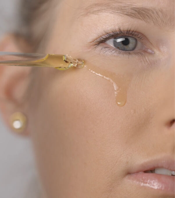 Upokojujúci & omladzujúci pleťový olej SEDMOKRÁSKA